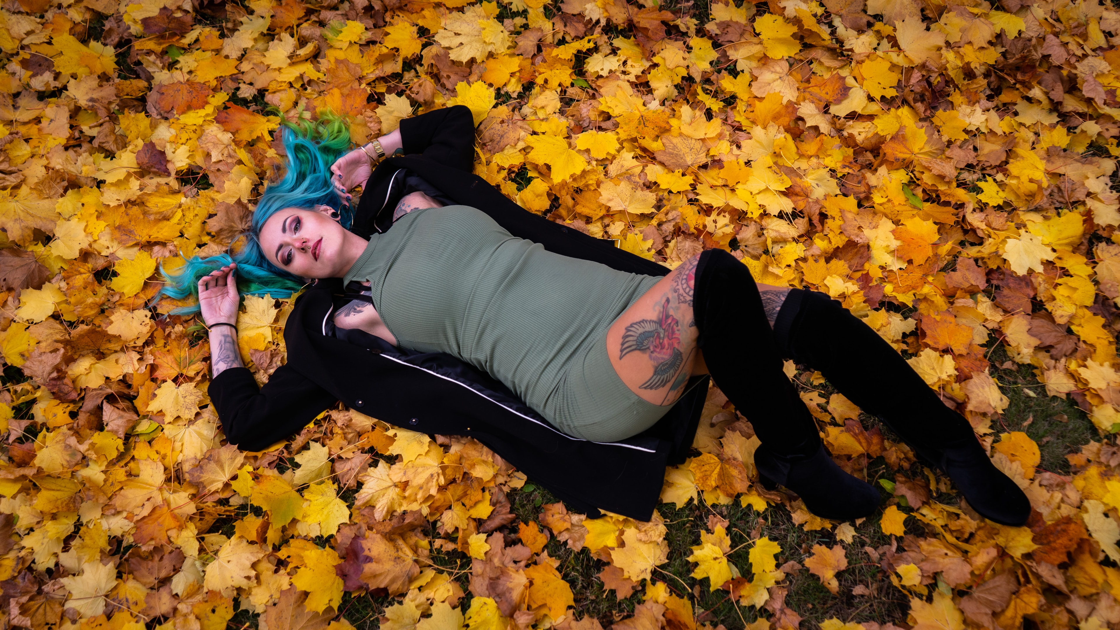 Golden Leaves — Model Photography by Maxim Abusbaih